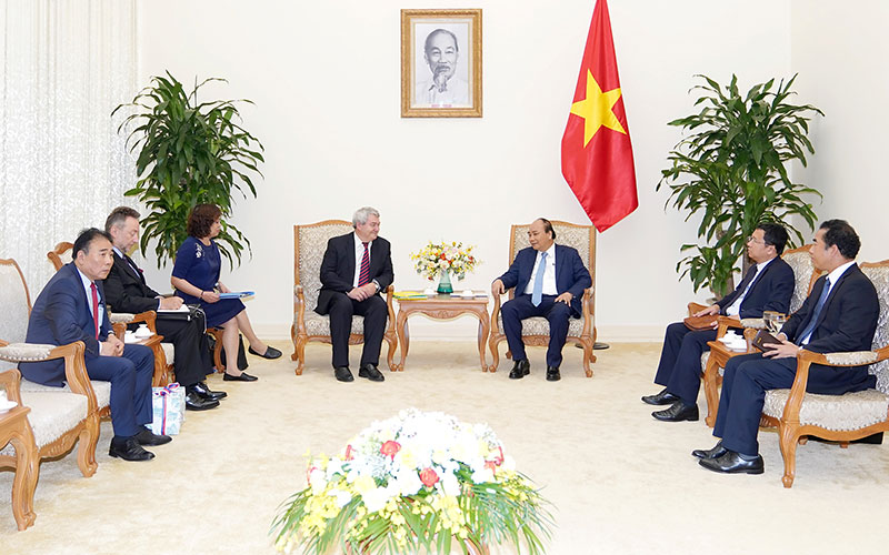 Thủ tướng hoan nghênh Séc nối lại cấp thị thực cho lao động Việt Nam
